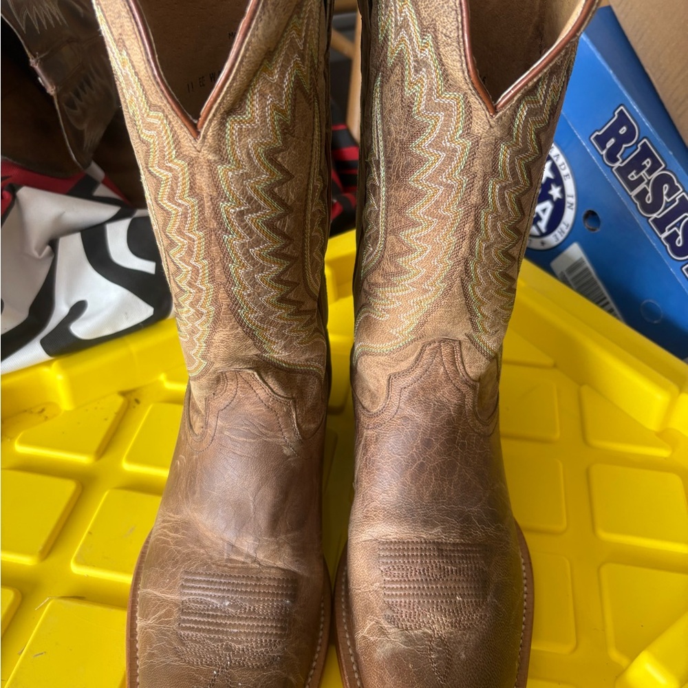 Men's Brown Western Cowboy Boots - Classic Leather Riding Style